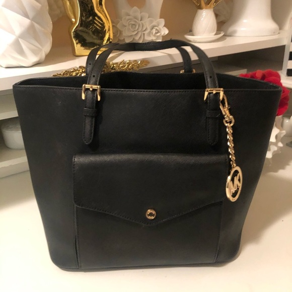 Michael Kors elegant bag with good conditions - Picture 2 of 16